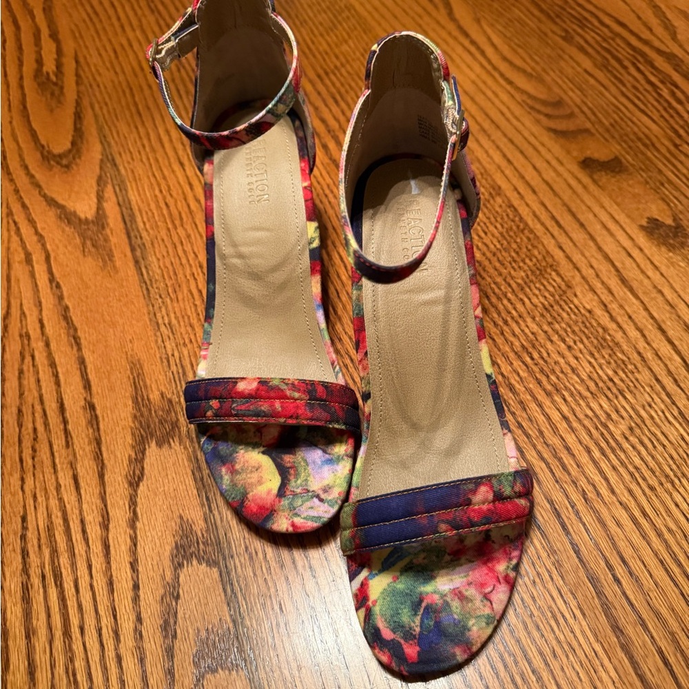 Kenneth Cole Reaction Multicolor Floral Wedges
